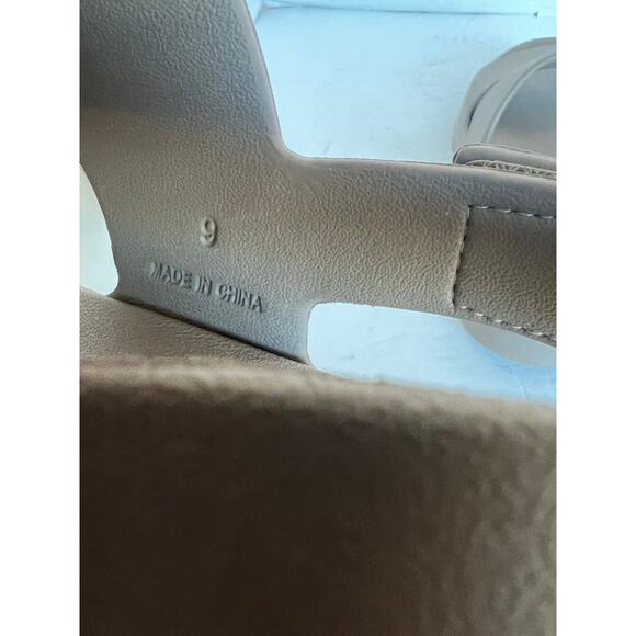 Skechers Taupe Foamies Arch Fit Platform Footsteps Rugged Soles Velcro Closure 9 - Picture 8 of 9